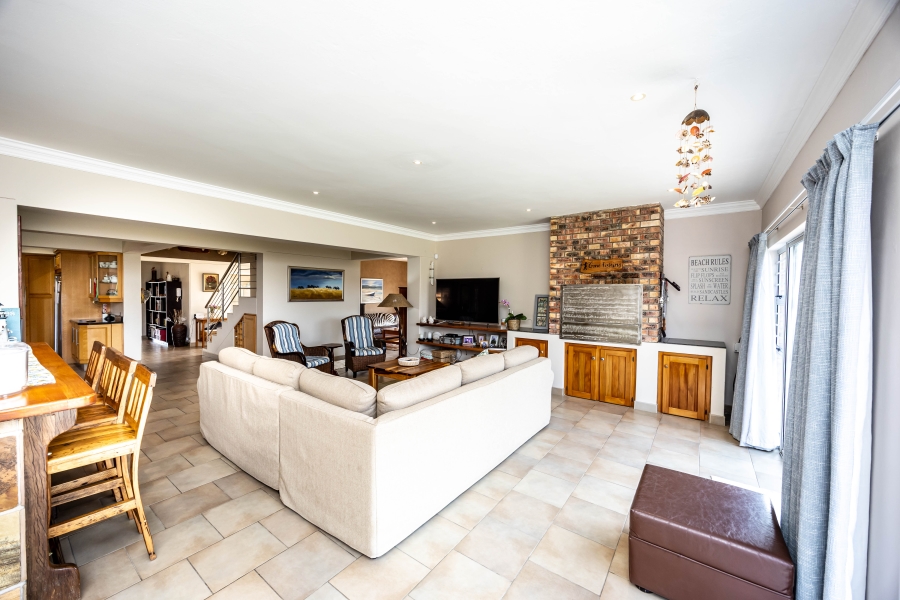 4 Bedroom Property for Sale in Kidds Beach Eastern Cape